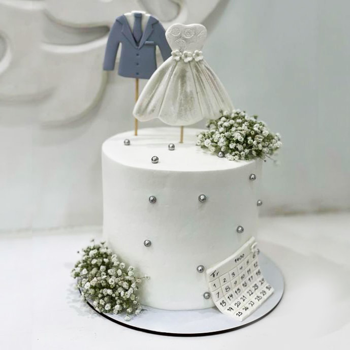 30 Small Wedding Cakes for Small Weddings and Elopements